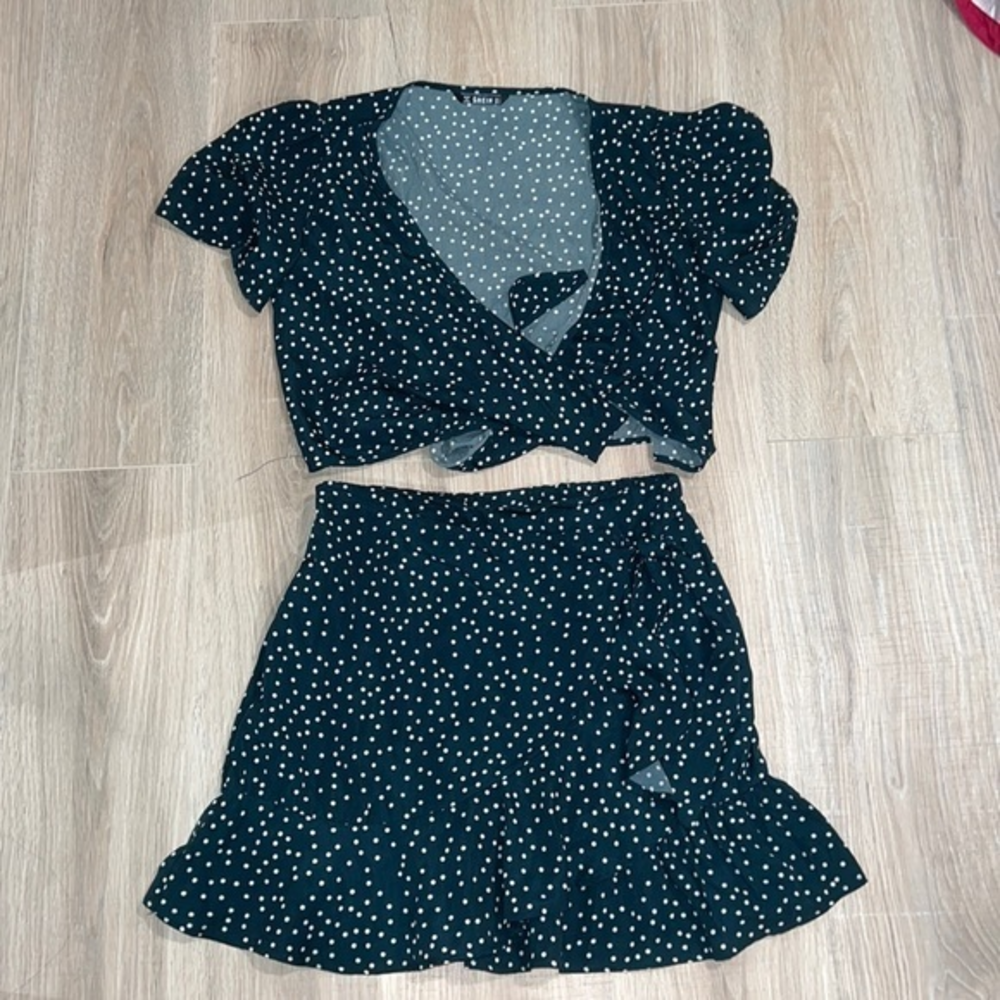 SHEIN Green and white polkadot ruffle skirt set‎ tie crop top
